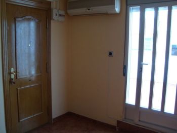 �tico en Torrent, con terraza y 2 habitaciones - Entrada