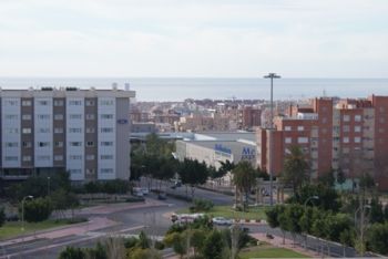 Precioso piso junto al centro comercial