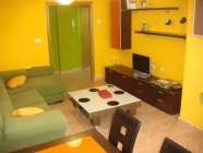 Piso amuebaldo, electrod. Estilo moderno - Sal�n