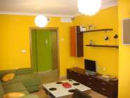 Piso amuebaldo, electrod. Estilo moderno - Sal�n