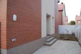 Adosado cuatro plantas con jard�n