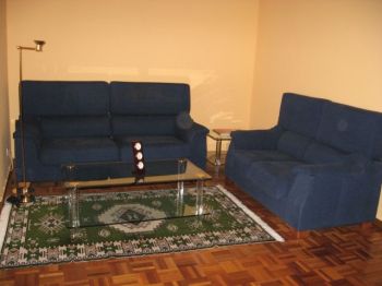 Piso con calefacci�n central incluida - Sal�n