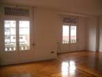 C�ntrico gran piso, techos altos