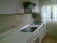 Chalet adosado con bonito jard�n