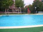 Alegre apartamento piscina