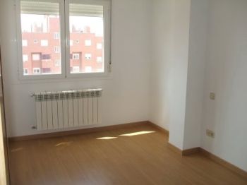 Alquiler �tico Madrid - Dormitorio