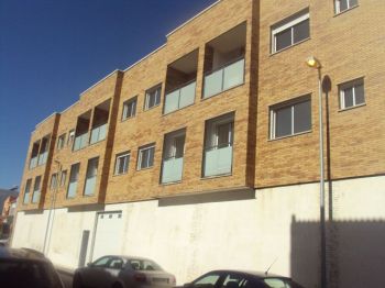 Piso 2 habitaciones con patio en Aguadulce sur