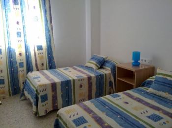 Estupendo piso Bajo de Guia, urbanizacion privada, piscina - Dormitorio