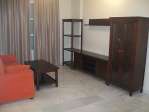 Junto al hospital civil. Zona residencial.