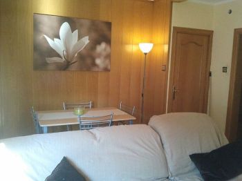 Piso en el centro de Barbara del Vall�s 2h 1Wc semiamuebl - Sal�n