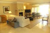 Piso de lujo, muebles de Pedro Pe�a