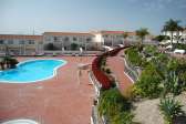 Amplio, con terraza, en residencial con piscina.