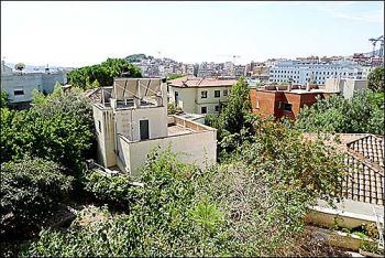 Piso todo exterior en zona residencial. Soleado y tranquilo.