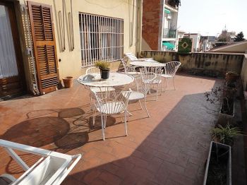 Piso muy espacioso, con gran terraza