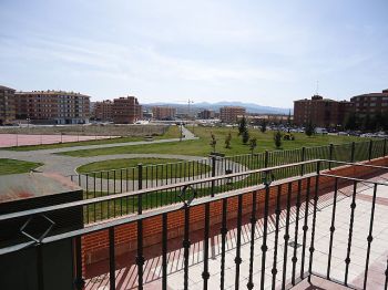 Nuevo 3 habitaciones universidad economico todo exterior - Terraza
