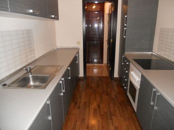 Piso de 3 dormitorios sin muebles