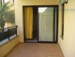 Piso en residencial con piscina, jard�n. Parque de