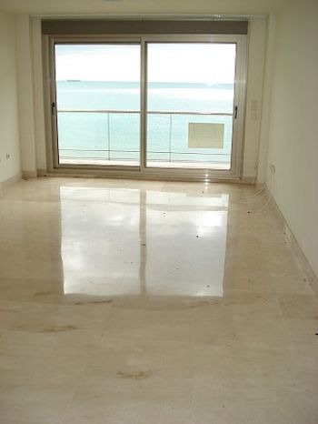 Increible balc�n al mar en el centro de M�laga - Sal�n