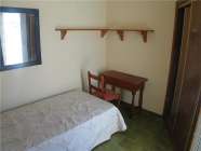Se alquila �tico en plaza nueva, dos dorm, calefacci�n centr