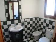 Se alquila �tico en plaza nueva, dos dorm, calefacci�n centr