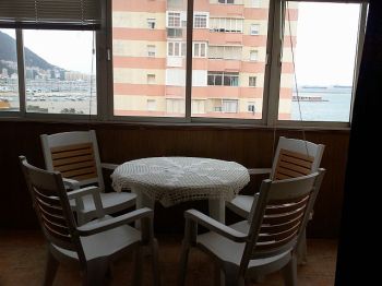 Piso cerca playa del Poniente, con ascensor, buenas vistas