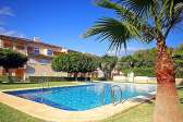 En J�vea, frente al mar, urbanizaci�n Villamar