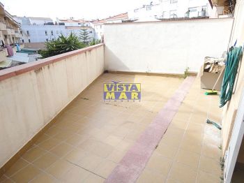 Planta baja, 4 habitaciones, patio de 20m2