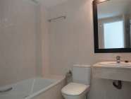 En Nag�eles, sin muebles