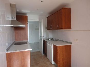 En Nag�eles, sin muebles