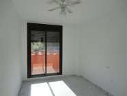 En Nag�eles, sin muebles