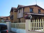 Foto Alquiler casa jardin y piscina Villaquilambre