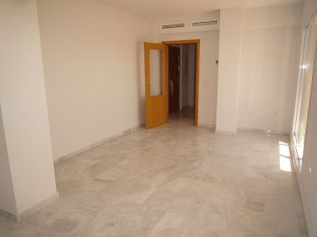 �tico 2 dormitorios zona Teatinos C�nsul