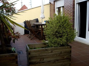 �tico amueblado con plaza de garaje - Terraza