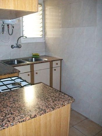 Tarragona zona renfe piso amueblado 3 hab 1 ba�o - Cocina