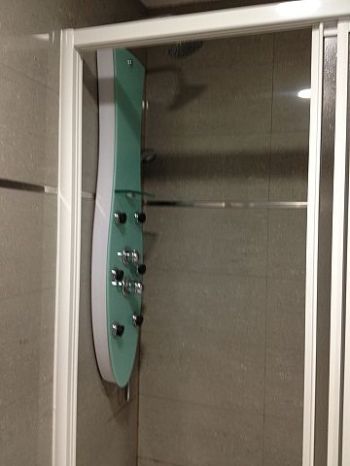 Precioso lof con columna de hidromasaje