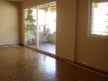 Rep�blica argentina: piso de 4 dormitorios y garaje - Sal�n