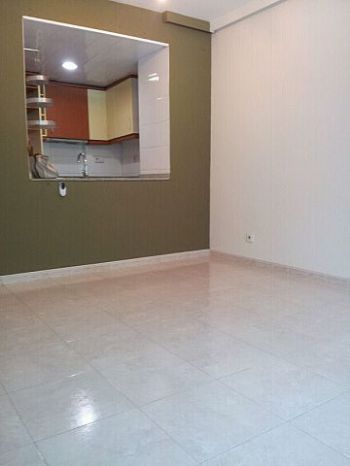 Piso en l'eixample de 2h 1Wc y terraza - Sal�n