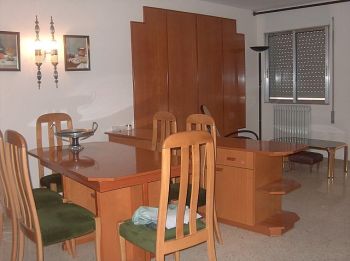 2 habitaciones grandes con calefaci�n central