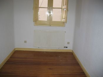 Piso sin amueblar junto al Ayuntamiento de Logro�o - Dormitorio