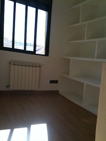 Piso acogedor, tranquilo, reci�n pintado y limpiado. - Dormitorio