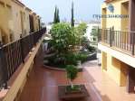 Amplia terraza, garaje, piscina. Costa del
