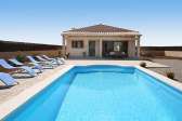 12857 Finca Nueva con piscina en Campanet