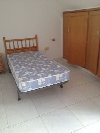 Piso de 2 Dormitorios Amueblado en Calle la Marina