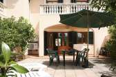 12852 Chalet adosado con patio y piscina en