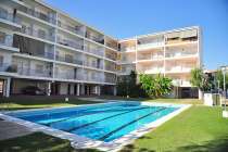 Foto Apartamento con piscina y jard�n comunitario