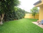 Preciosa casa sin muebles, con jard�n