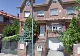 Ctra. Osca. Casa pareada, zona comunitaria i