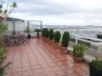 Bonito �tico con gran terraza en edificio de alto