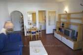 Acogedor apartamento amueblado con terraza.