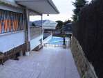 Estupendo chalet pareado con piscina privada.